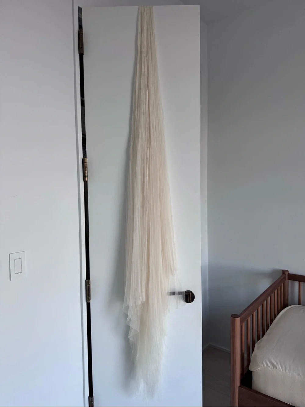 Danielle Frankel Pleated Handkerchief Veil — Floor in Pearl. NWT Retail $1490